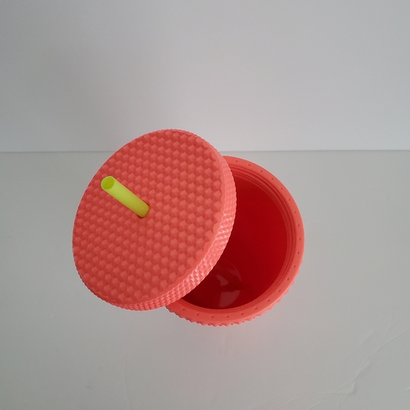 New Starbucks Summer 2022 Bling Studded Dragon Fruit 24oz Tumbler Venti - Picture 3 of 4